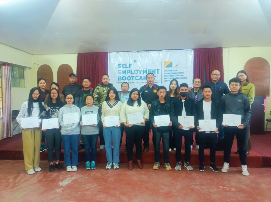 SAYO and YouthNet officials along with participants of the training programme. (Photo Courtesy: YouthNet Media Cell)